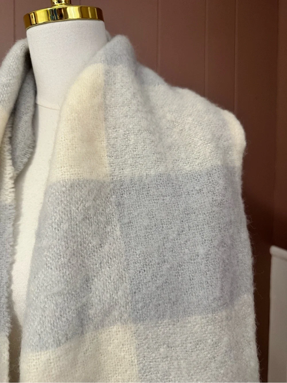 NWT Banana Republic Oversized Wool Blend Plaid Scarf/Wrap